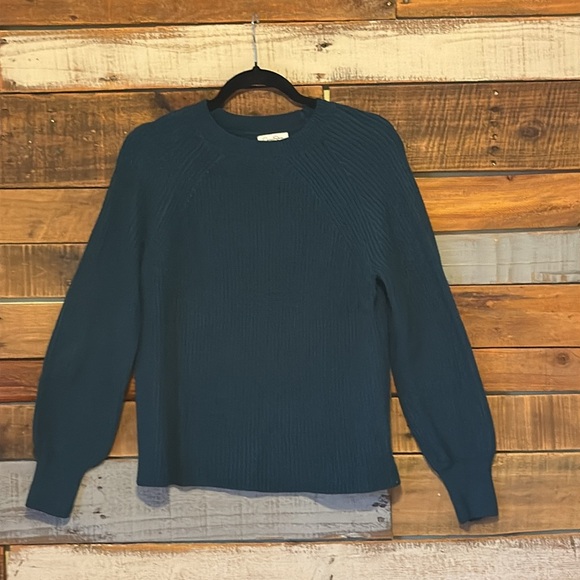 Jessica Simpson Bell Sleeve ribbed Sweater - Picture 4 of 5